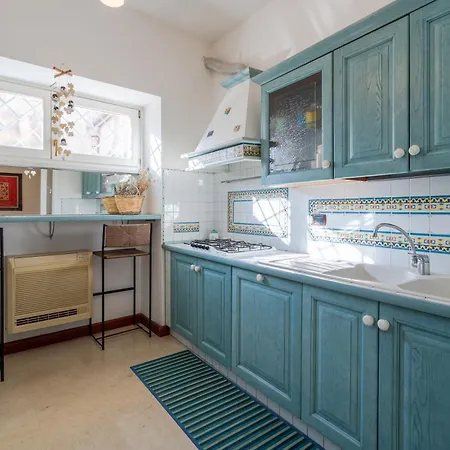 Apartment La Casa Della Scrittrice By Dimore In Sicily *